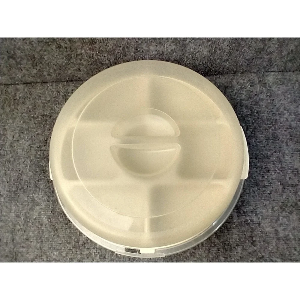 Rubbermaid Servin‎ Saver Veggie Tray Divided Appetizer Platter with Lid 0259